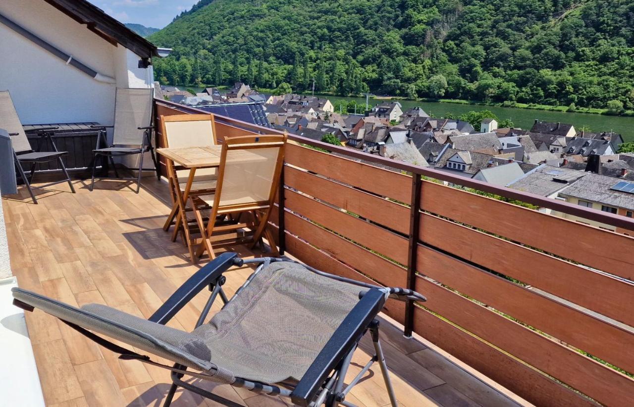Riesling Appartement For 2 - 4 People - Billiards - Balcony With Mosel View - Parking - Wine Barrel Bar - Fully Equipped Kitchen - Netflix - Waiputv - 3 Km From Cochem 克洛滕 外观 照片
