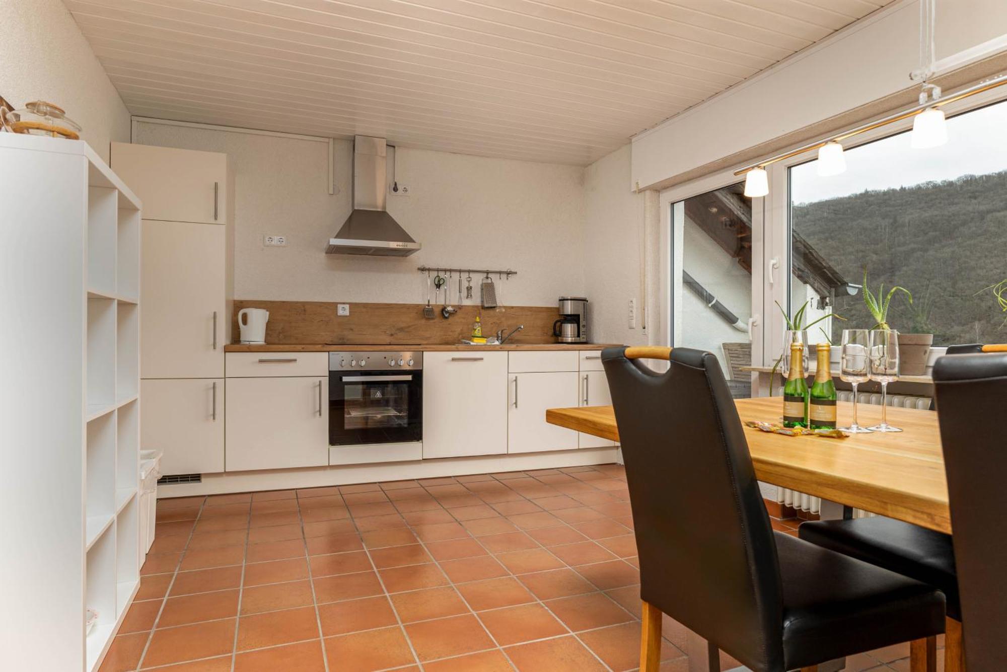 Riesling Appartement For 2 - 4 People - Billiards - Balcony With Mosel View - Parking - Wine Barrel Bar - Fully Equipped Kitchen - Netflix - Waiputv - 3 Km From Cochem 克洛滕 外观 照片