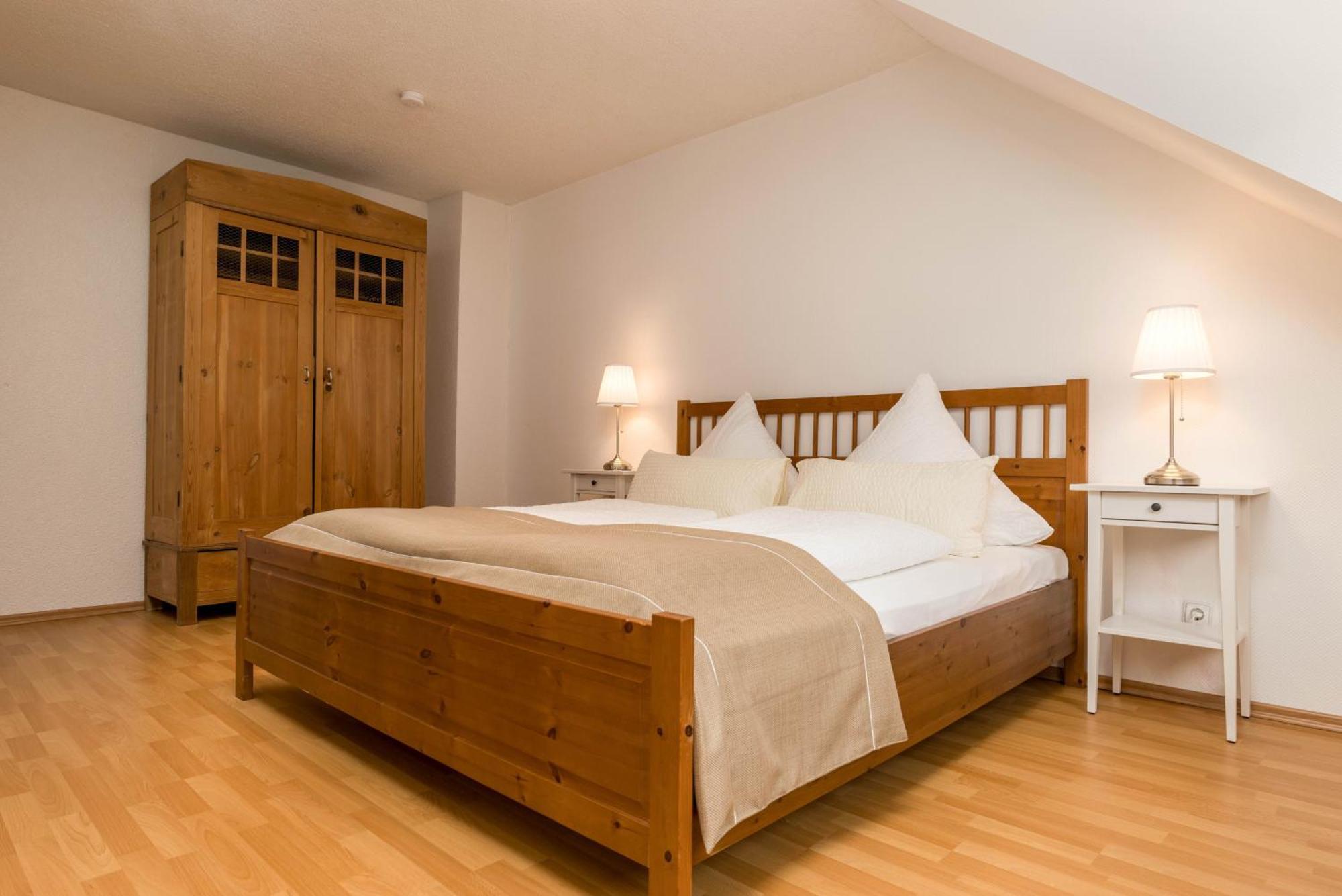 Riesling Appartement For 2 - 4 People - Billiards - Balcony With Mosel View - Parking - Wine Barrel Bar - Fully Equipped Kitchen - Netflix - Waiputv - 3 Km From Cochem 克洛滕 外观 照片