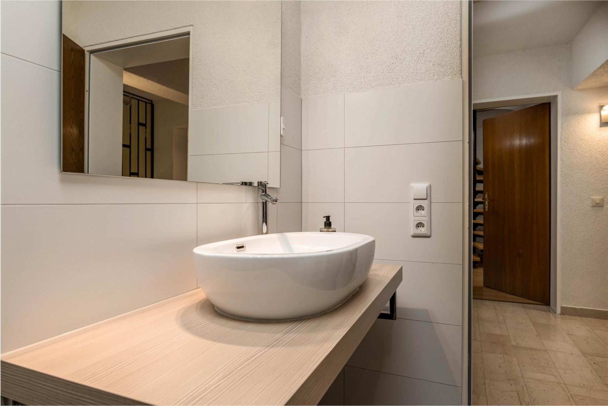 Riesling Appartement For 2 - 4 People - Billiards - Balcony With Mosel View - Parking - Wine Barrel Bar - Fully Equipped Kitchen - Netflix - Waiputv - 3 Km From Cochem 克洛滕 外观 照片